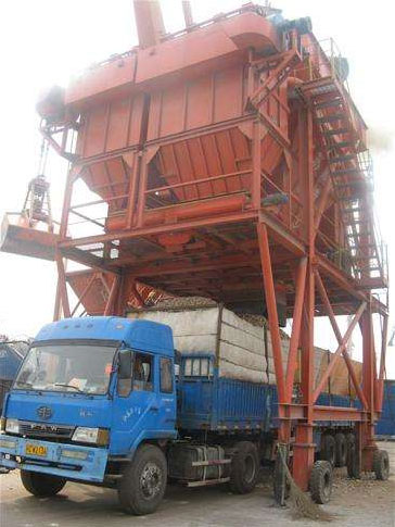 煙臺牟平港務局玉米卸船揚塵治理布袋除塵器安裝完畢 煙臺牟平港務局玉米卸船揚塵治理布袋除塵器安裝完畢